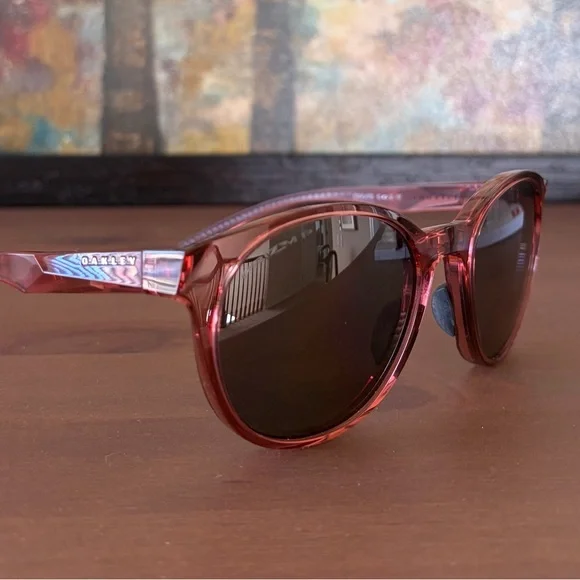 NWOT - Oakley Sprindrift Women's Berry Sunglasses with Polarized Lenses - Picture 6 of 10